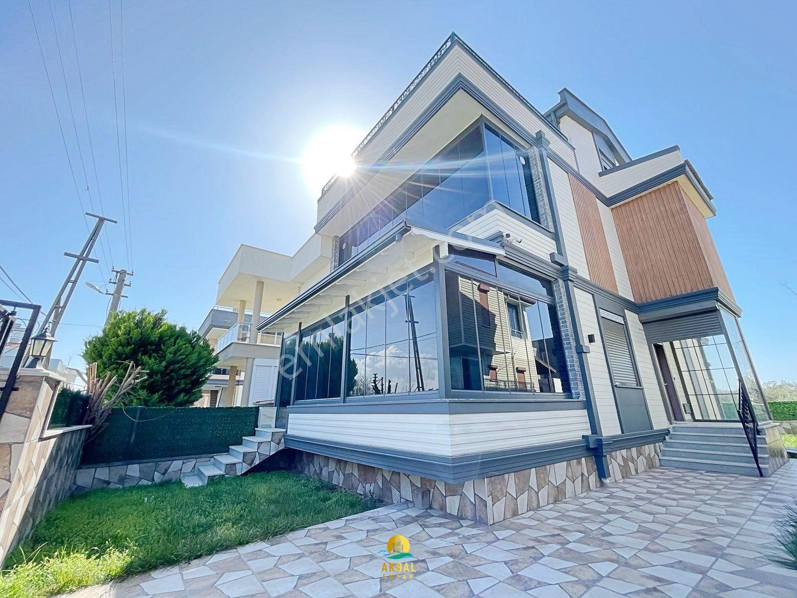 Edremit Güre Satılık Villa  AKBALDAN GÜREDE DENİZE 300MT 4+1 SIFIR TAM MÜSTAKİL LÜKS SATILIK VİLLA