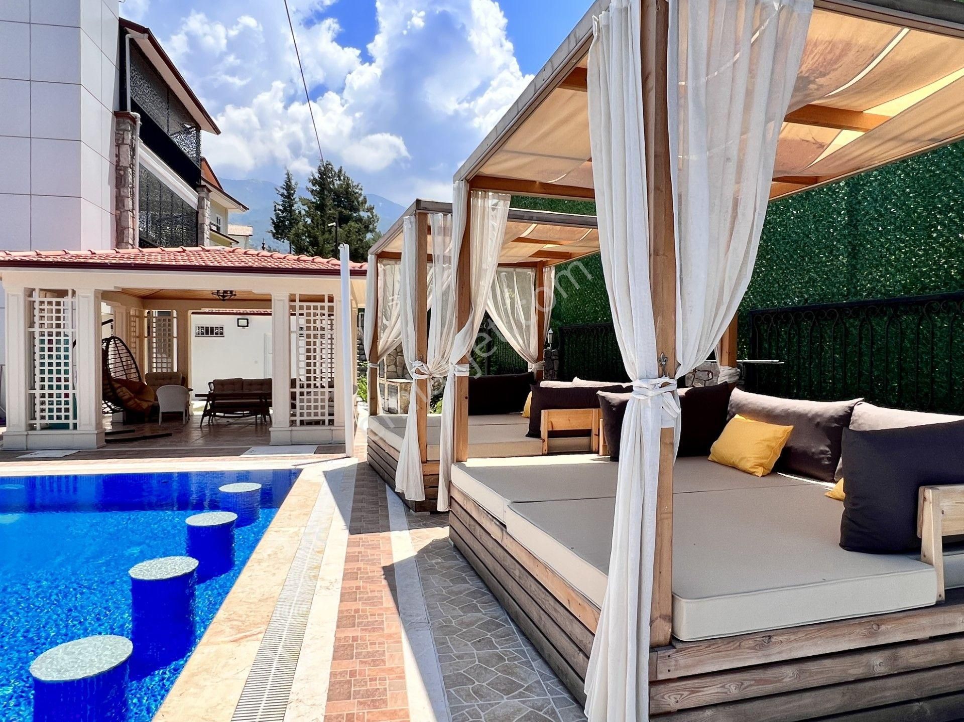 Ovacık'ta 1100 M² Arsa Payı Olan 8 Yatak Odalı Ultra Lüks Villa - Görsel 3