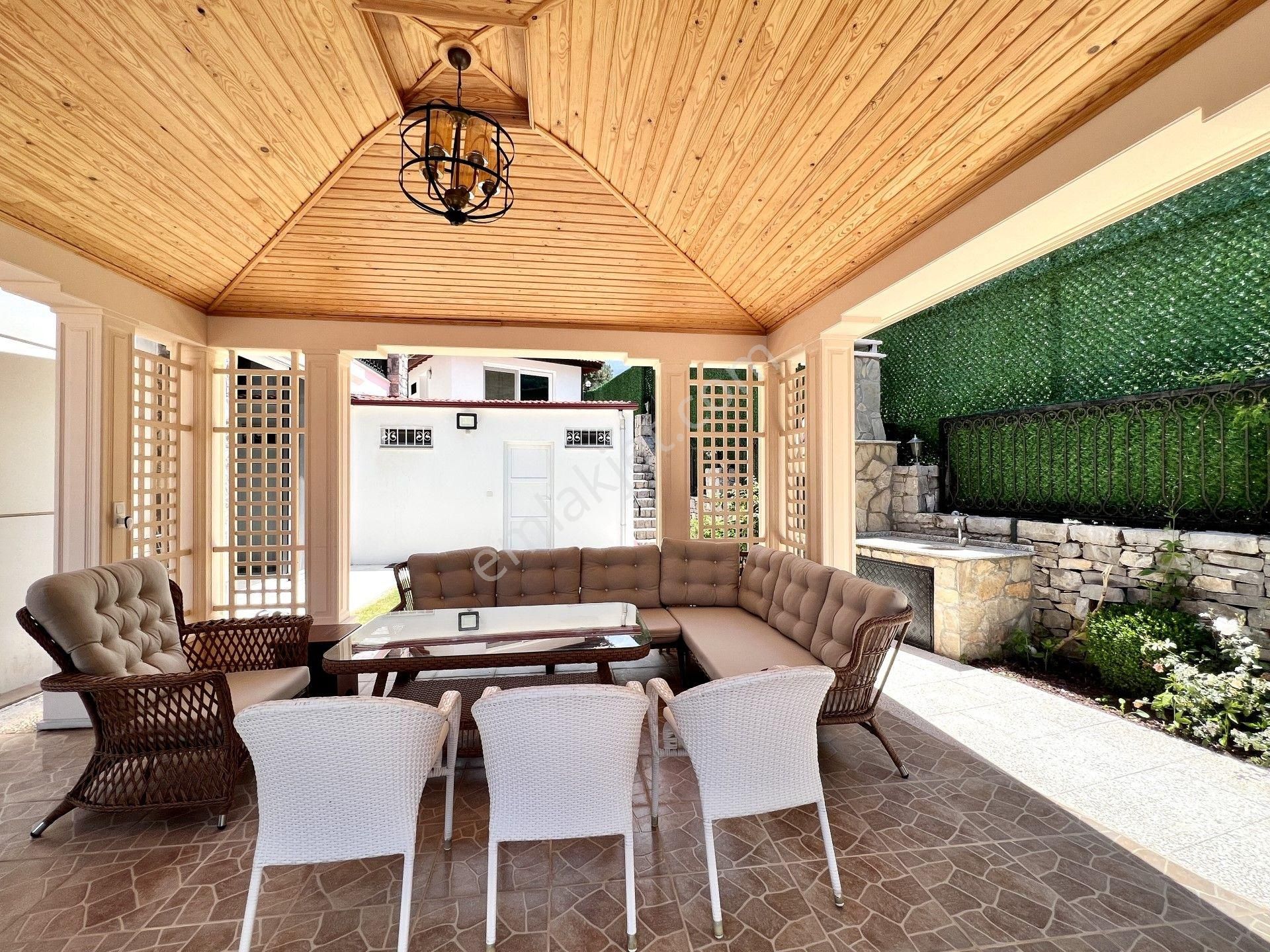 Ovacık'ta 1100 M² Arsa Payı Olan 8 Yatak Odalı Ultra Lüks Villa - Görsel 16