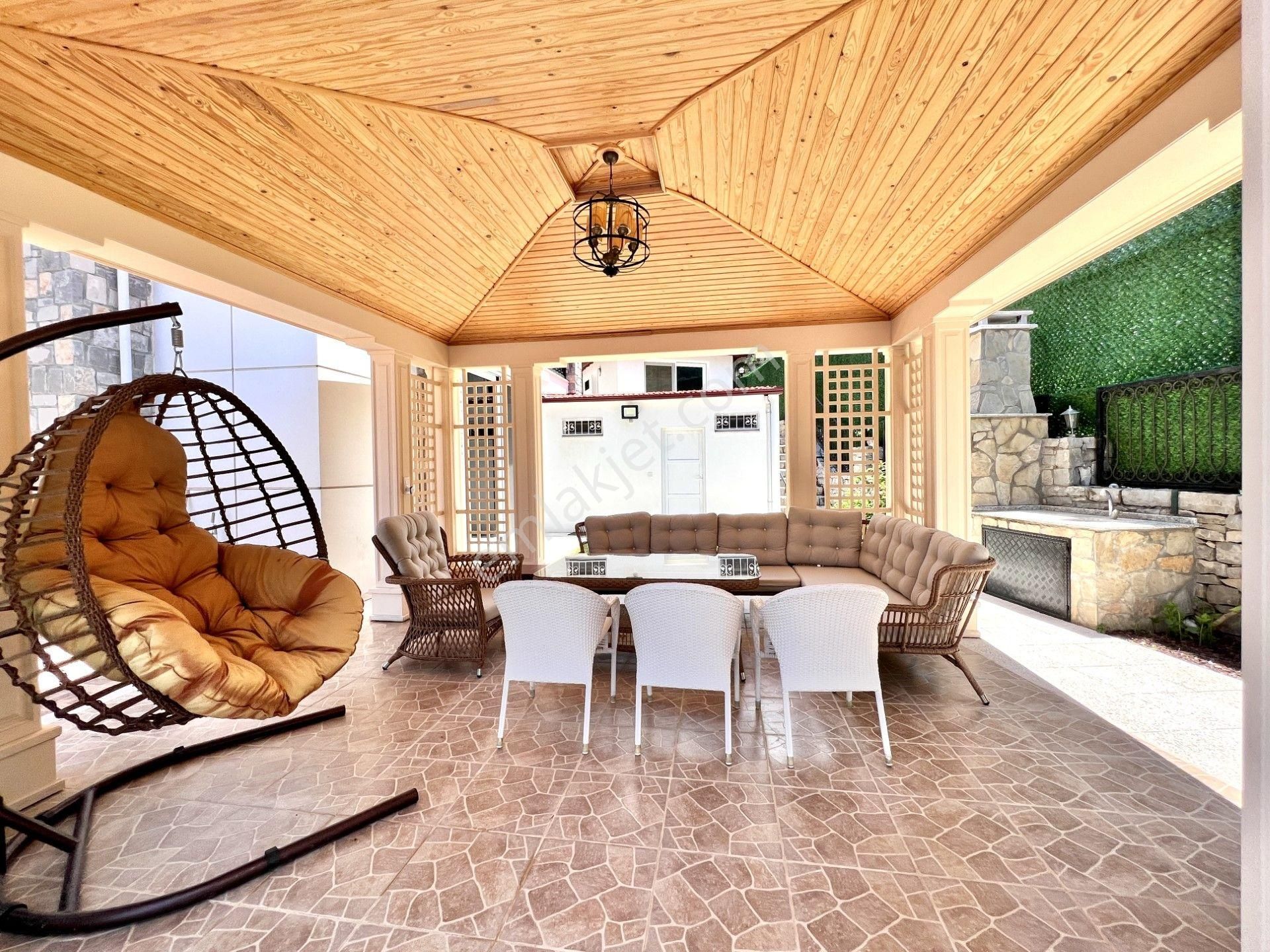 Ovacık'ta 1100 M² Arsa Payı Olan 8 Yatak Odalı Ultra Lüks Villa - Görsel 15