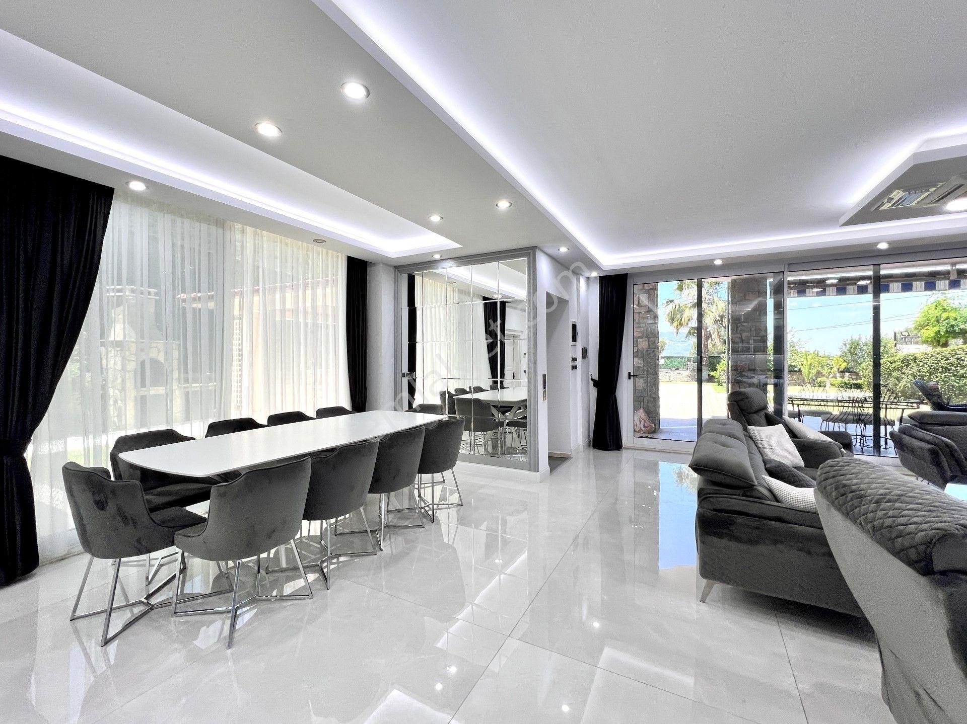 Ovacık'ta 1100 M² Arsa Payı Olan 8 Yatak Odalı Ultra Lüks Villa - Görsel 10