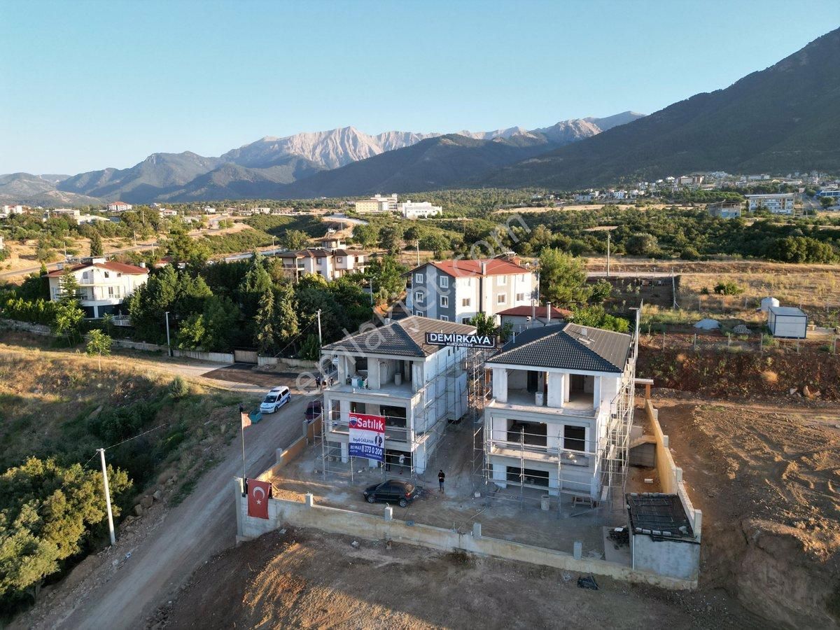 Merkezefendi Saruhan Satılık Villa SATILIK SARUHANDA EŞSİZ MANZARALI 340m2 5+2 NA TAMAM VİLLA