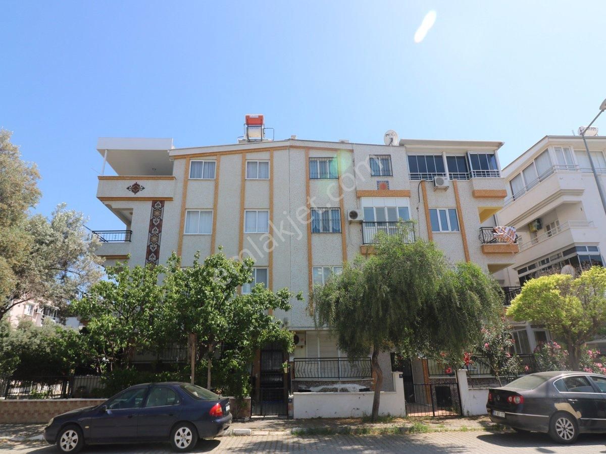 Didim Çamlık Satılık Daire Aydın Didim Çamlık Mahallesi'nde İçi Yenilenmiş Satılık 2+1 Ara Kat Daire