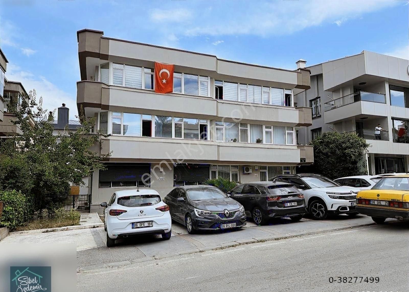 Çankaya Büyükesat Kiralık Daire ÇANKAYA MAHATMA GANDİ CADESİNDE EŞYALI GENİŞ 3+1 DAİRE