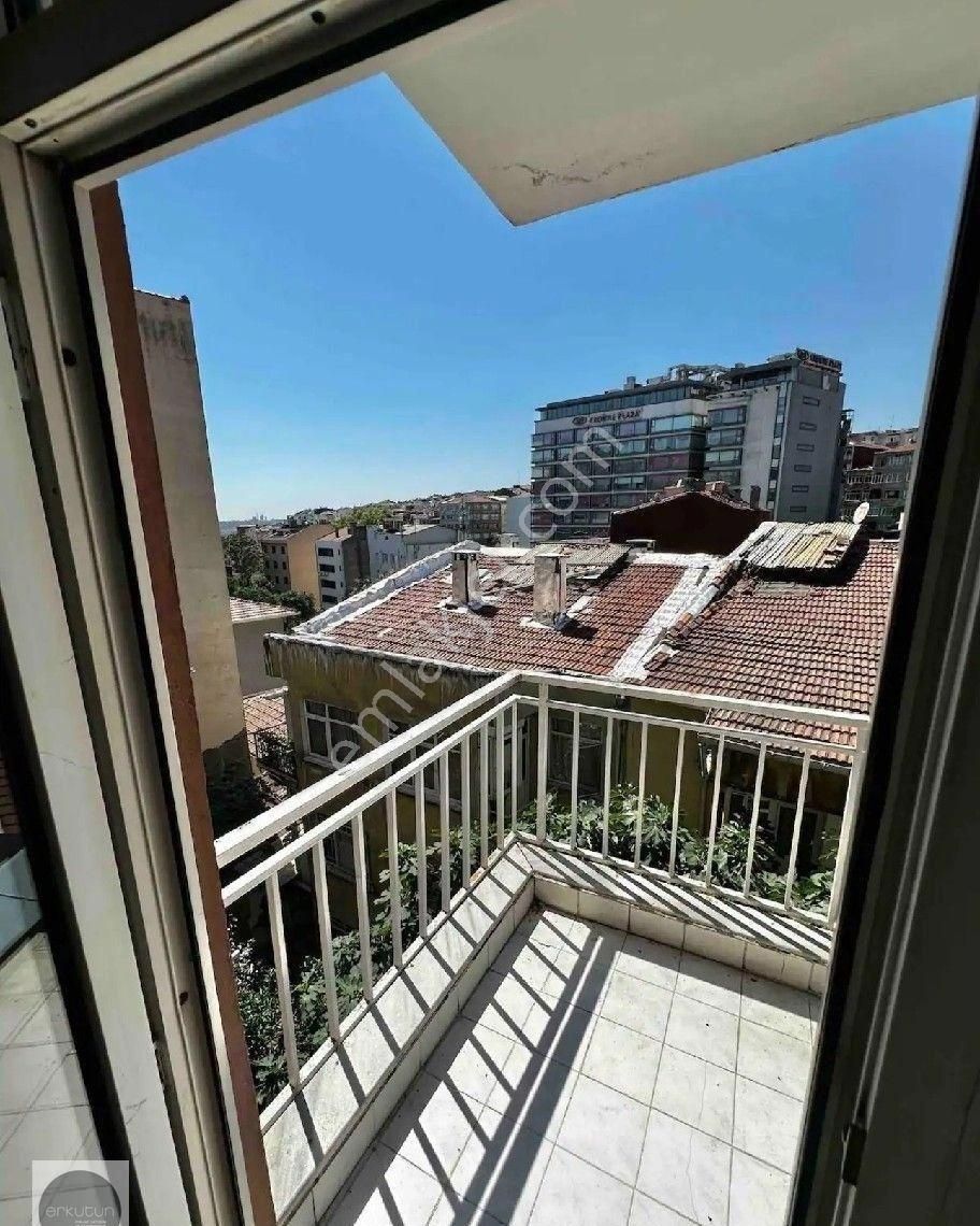 Şişli Ergenekon Satılık Daire ERKUTUN'DAN, VALİKONAĞI VE HALASKAŔGAZİ CD.YAKINI SATILIK 2+1 DAİRE