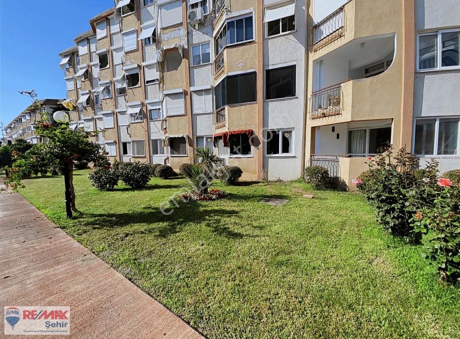 Çiftlikköy Kılıç Köyü (Yalova İzmit Karayolu) Satılık Daire REMAX ŞEHİR YALOVA'DAN CEYLANKENT SİTESİNDE SATILIK DAİRE