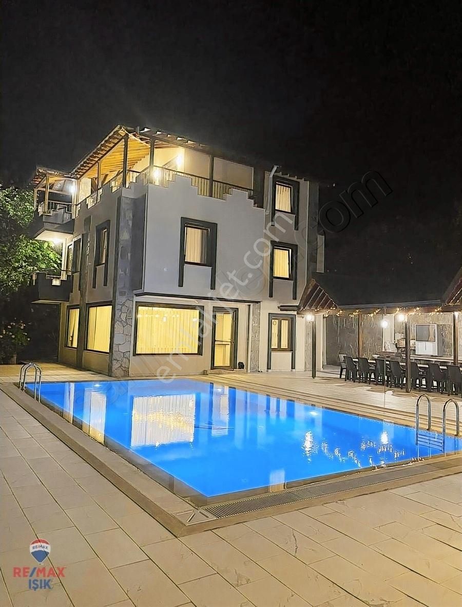 Kandıra Çalköy Satılık Villa MUHTEŞEM MANZARA İLE TURİZM AMAÇLI TİCARİ İŞLETME BELGELİ VİLLA