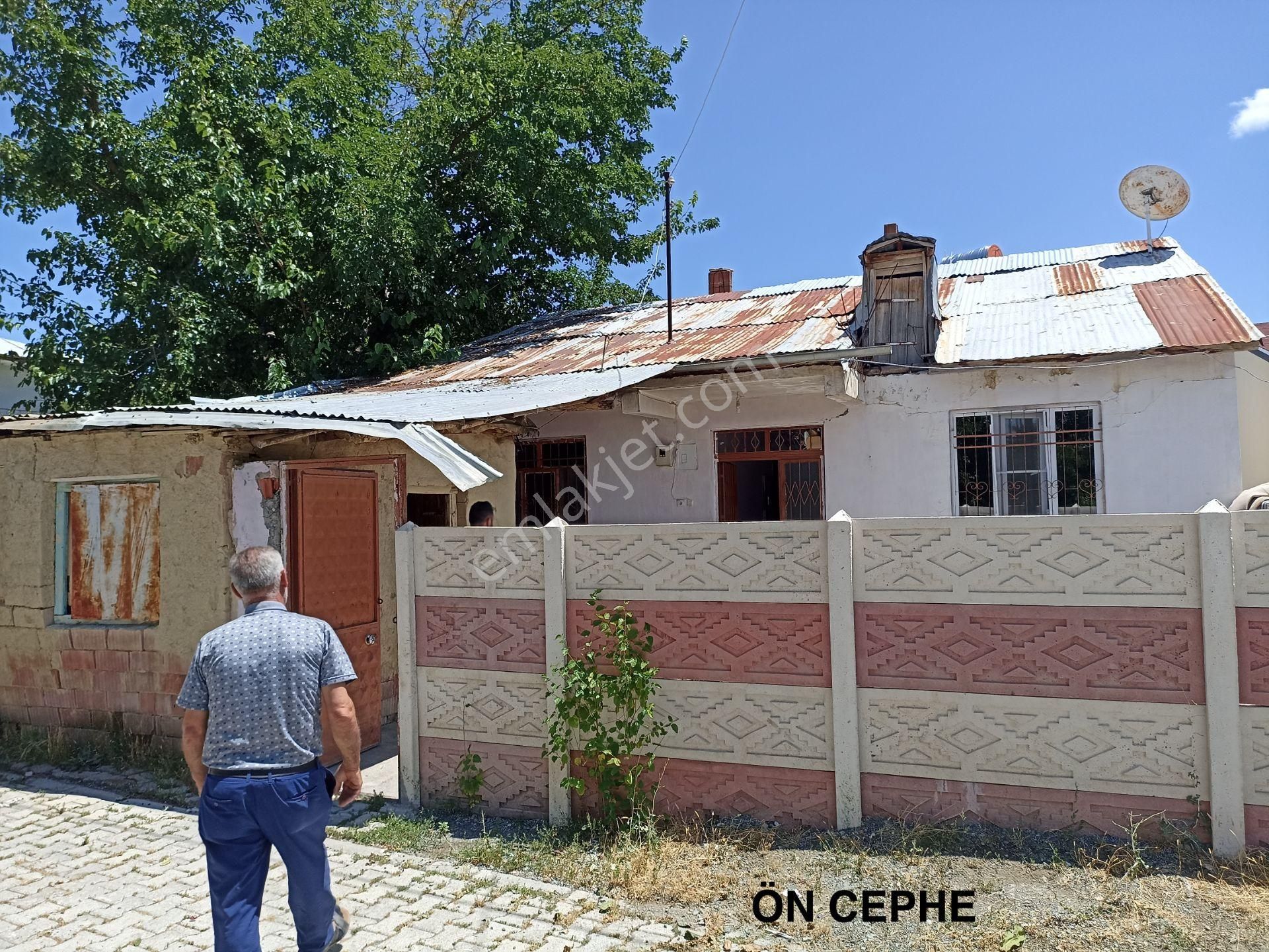 Kovancılar Çakırkaş Köyü (Hoşmat) Satılık Müstakil Ev  ÇAKIRKAŞ KÖYÜ KOVANCILAR MÜSTAKİL EV