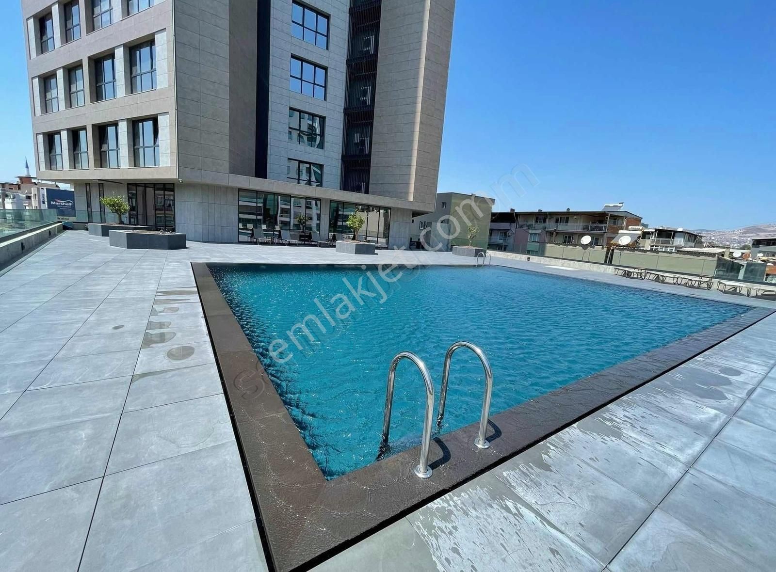 Bornova Rafet Paşa Satılık Daire BORNOVA YAŞAR ÜNİ VARYANT TOWER EŞYALI SATILIK 1+1 DAİRE