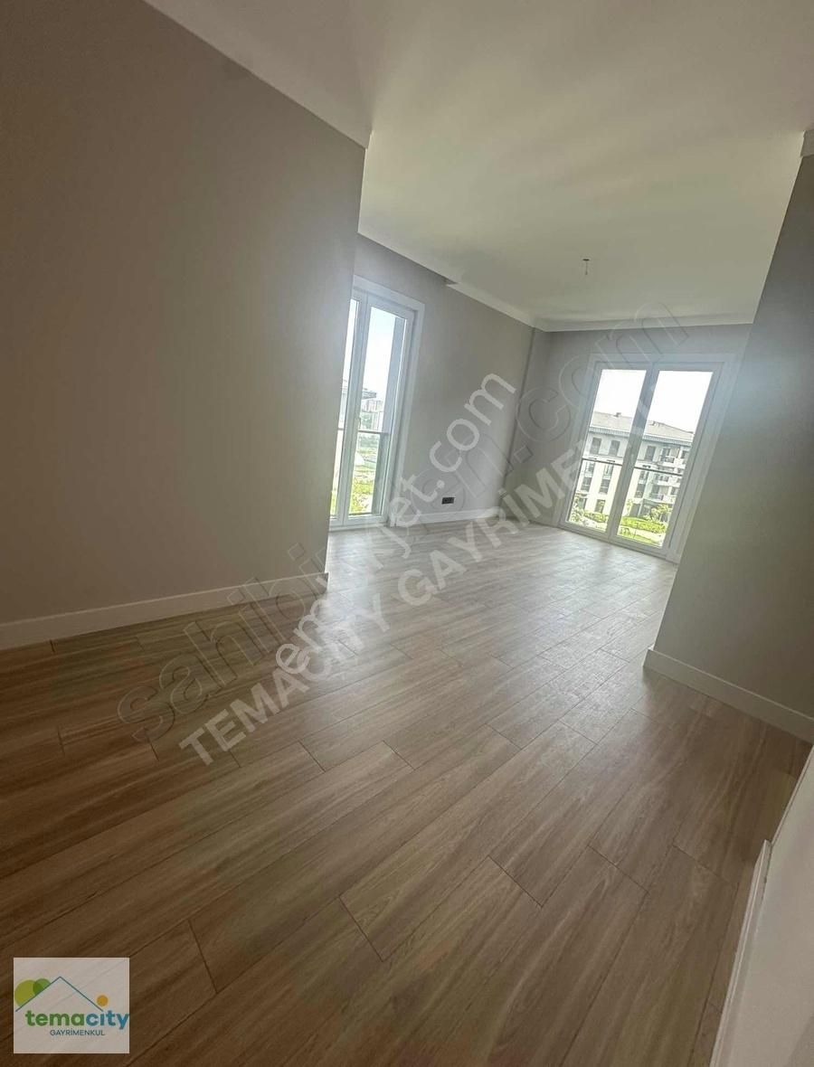 Küçükçekmece Atakent Satılık Daire TEMA İSTANBUL 2DE FULL PEYZAJ 4 ODA 1 SALON 249M2 BALKON KAPALI