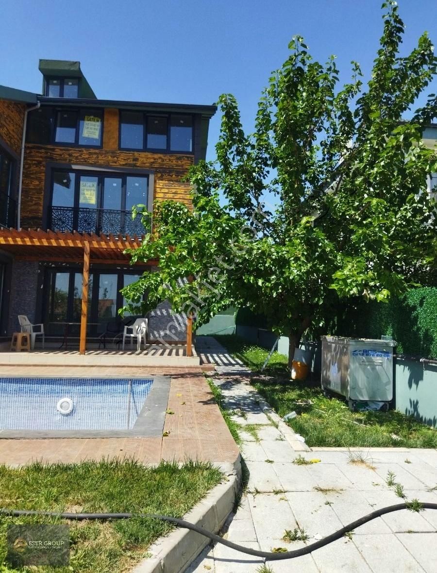 Büyükçekmece Celaliye Satılık Villa satılık havuzlu villa