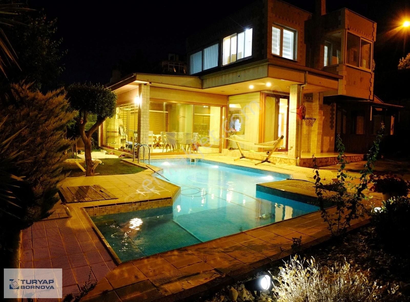 Güzelbahçe Yelki Satılık Villa Güzelbahçe Yelki'de 3+1,Havuzlu,Müstakil Villa