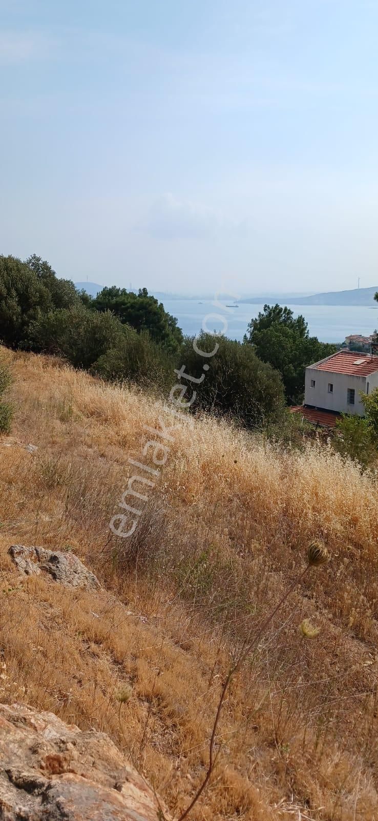 Yeni Foça Donatkent'te Ful Deniz Manzaralı 332 M2 Satılık Arsa..
