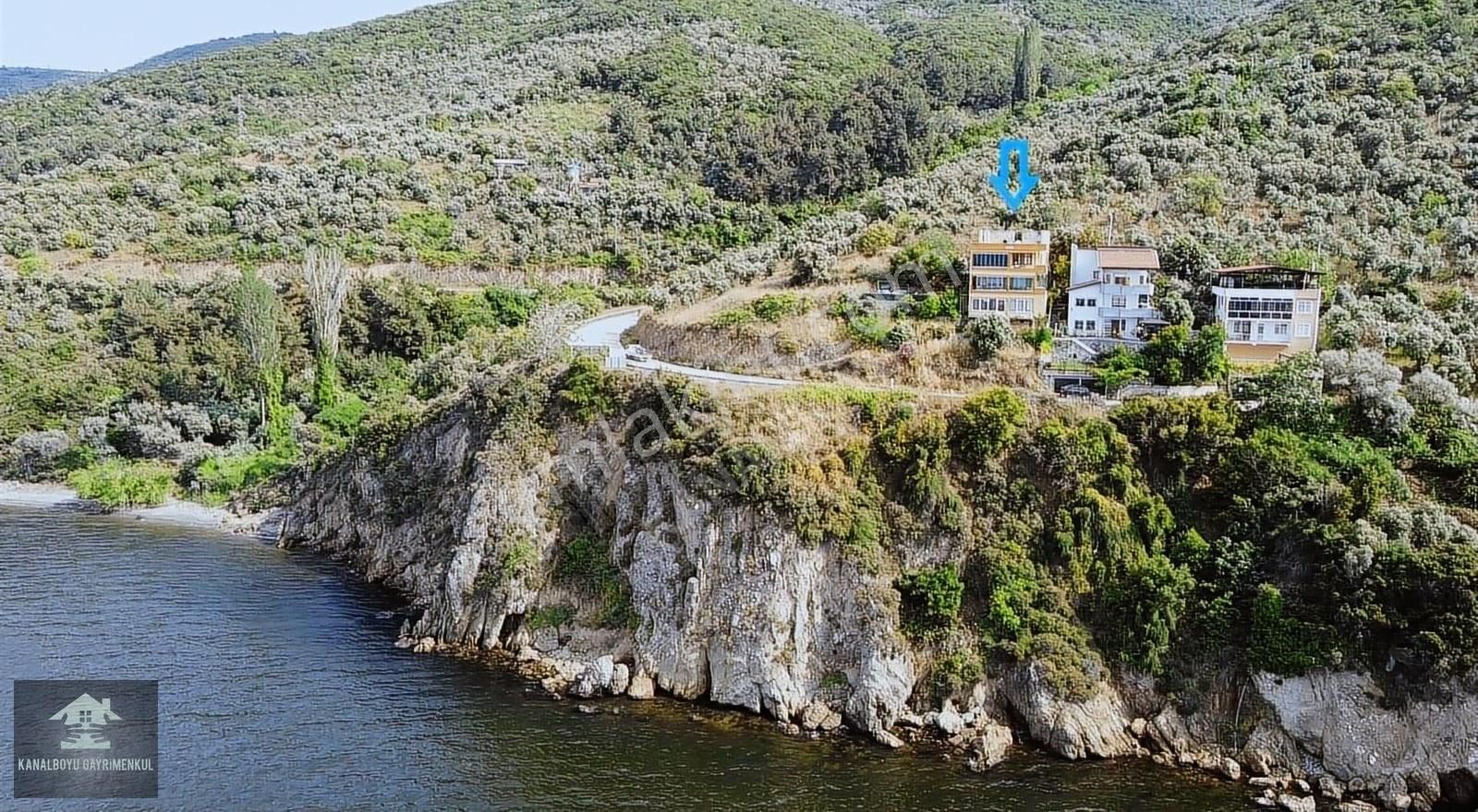 Mudanya Kumyaka Satılık Yalı (DENİZE AÇILAN KAPI) EMSALSİZ BİR KONUMA SAHİP 3 KATLI BAHÇELİ