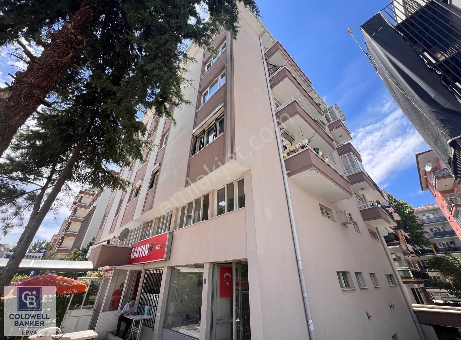 Çankaya Sancak Satılık Daire TURAN GÜNEŞ BLV. NİŞAN TAŞI PAZARI KARŞISI 4+1 SATILIK DAİRE