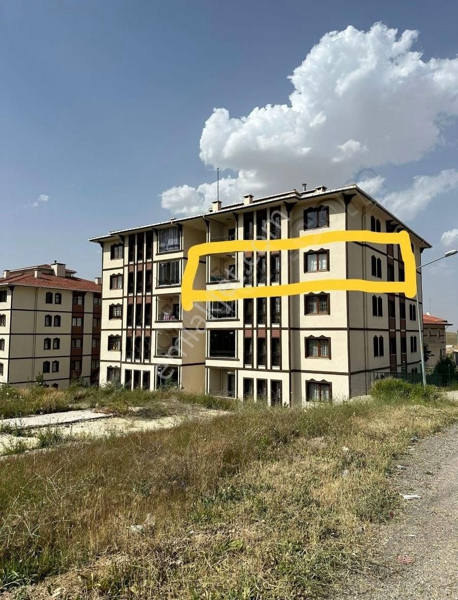 Çiçekdağı Boyalık Satılık Daire çiçekdağ tokide 3 .kat asansörlü daire