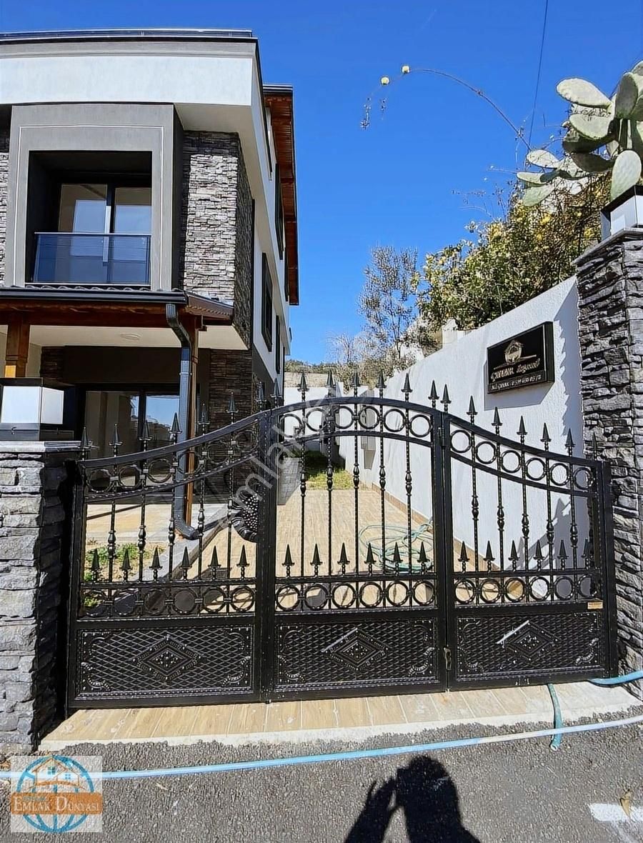 Menderes Çukuraltı Satılık Villa ÖZDERE EMLAK DÜNYASINDAN SATILIK 4+1 LÜX VİLLA
