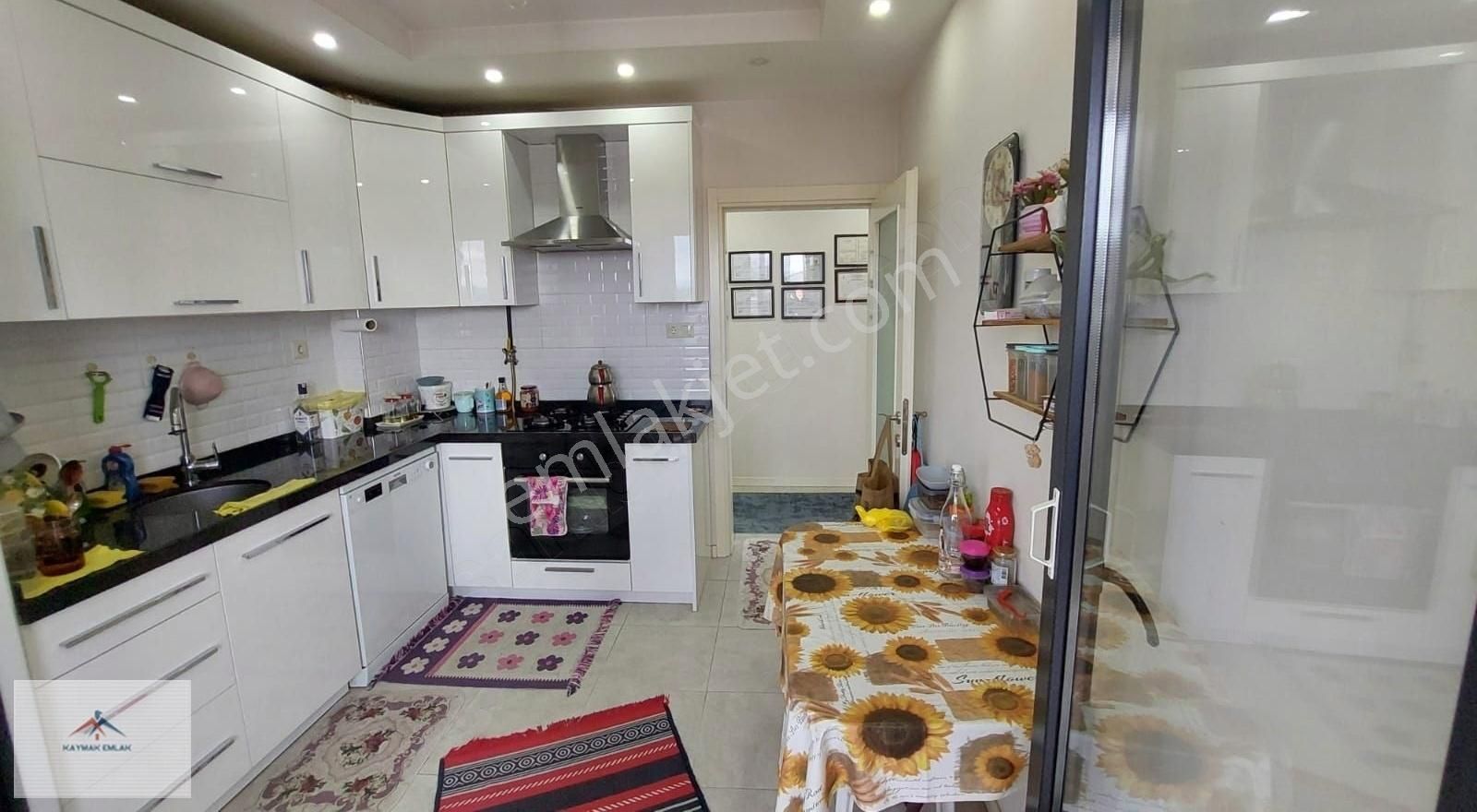 Akyazı Konuralp Satılık Daire SADECE ORTA KAT 2+1 DAİRE İLE TAKASTIR