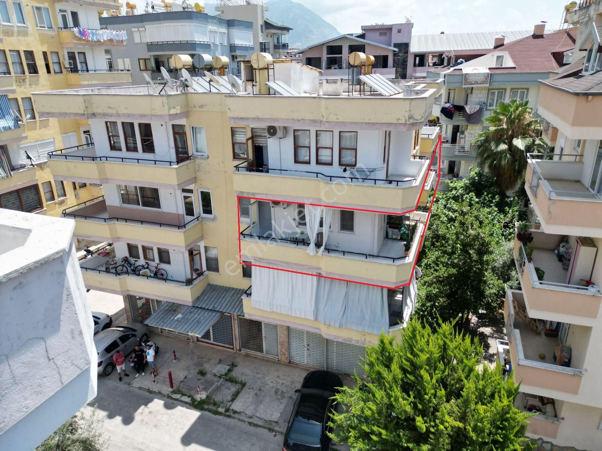 Alanya Oba Satılık Daire  OBA GÖLDE SATILIK 2+1 AYRI MUTFAK DAİRE