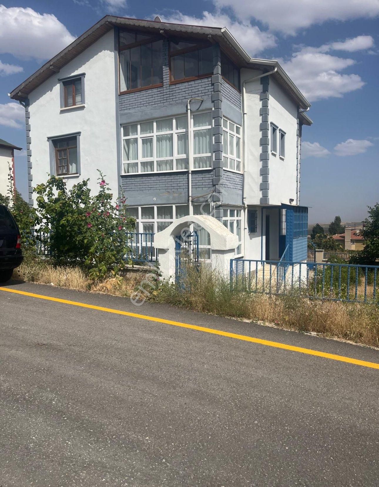 Elmadağ Hasanoğlan Bahçelievler Satılık Villa ANKARA HASAN OĞLANDA SATILIK VİLLA