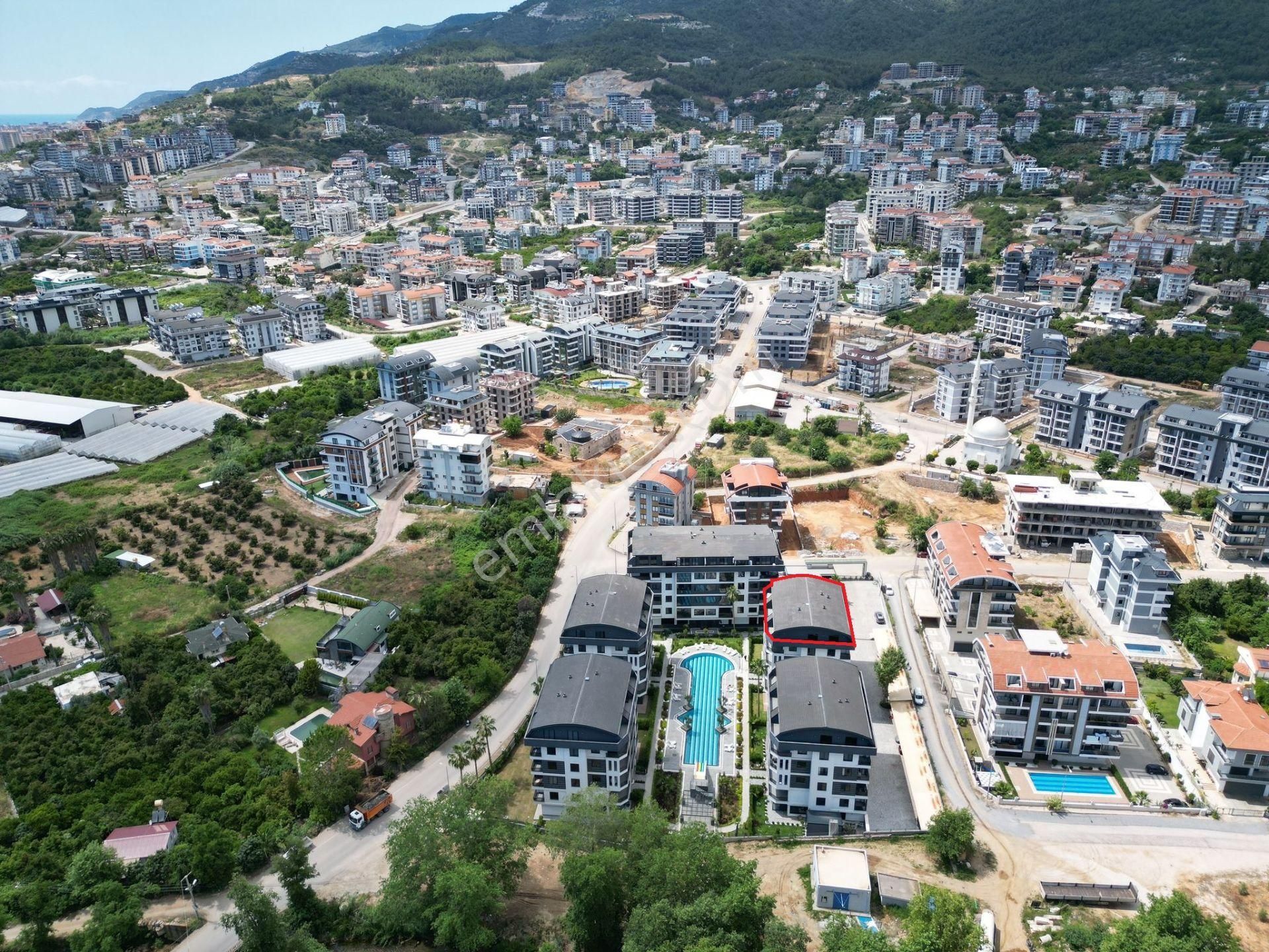 Alanya Oba Satılık Daire Oba Mahallesinde Lüks Site İçi Satılık 3+1 Daire