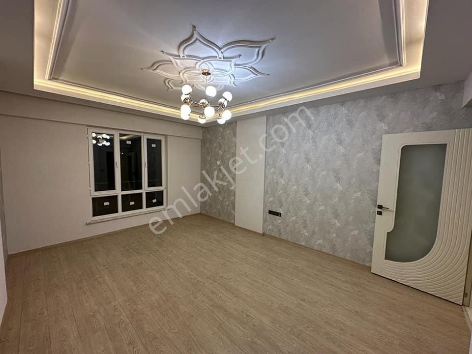 Beylikdüzü Yakuplu Satılık Daire Brand new flat in perfect location from Eryaman real state