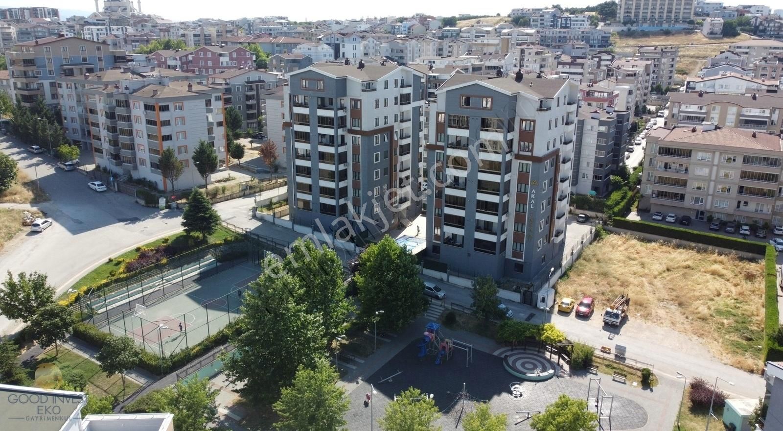 Osmangazi Yunuseli Satılık Daire YUNUSELİ DE SİTE İÇİ ARA KAT HAVUZLU 3+1 SATILIK DAİRE