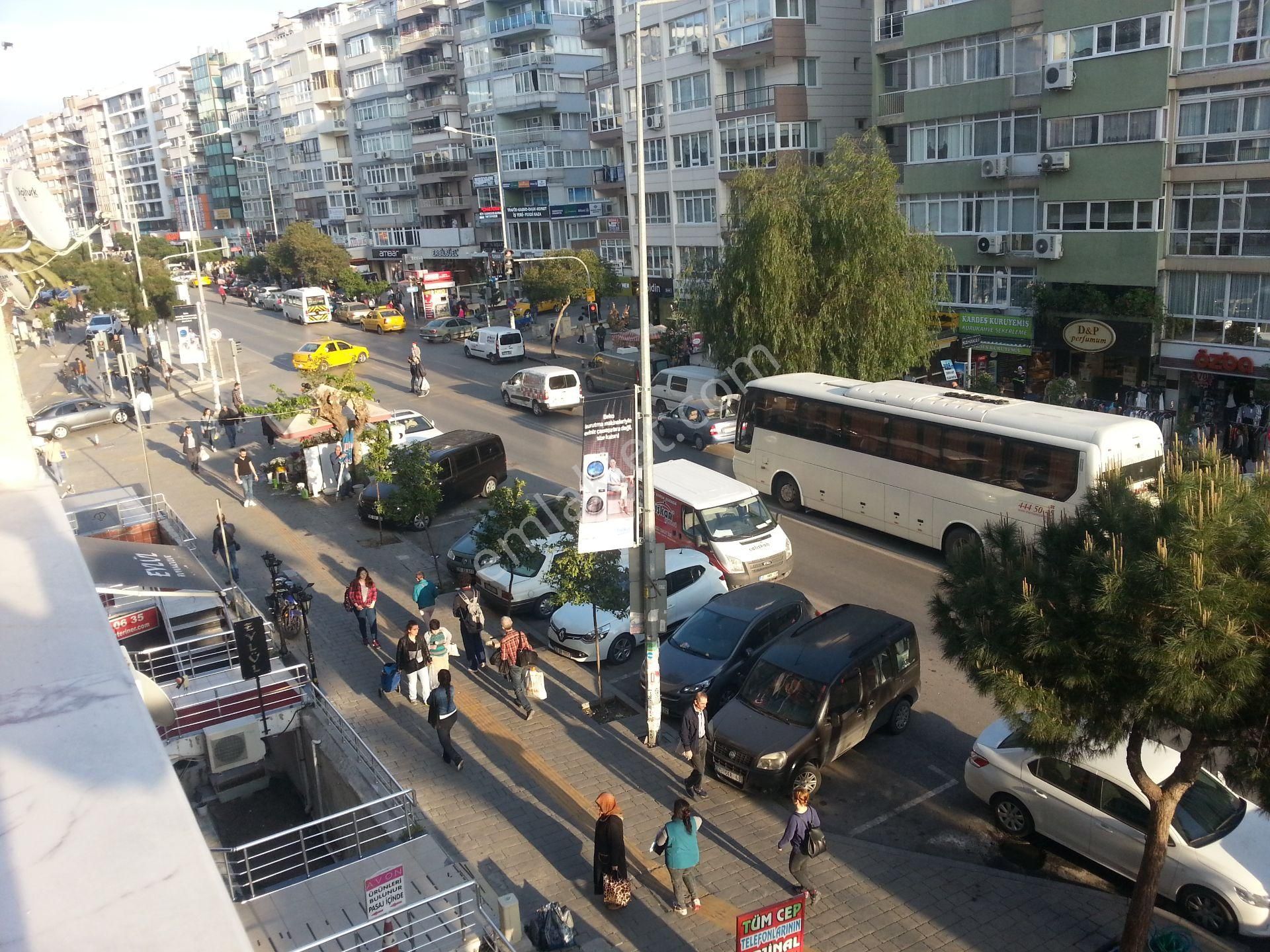 Konak Çankaya Satılık Daire  hatay noktada 2+ köşe cadde üzeri asansörlü 