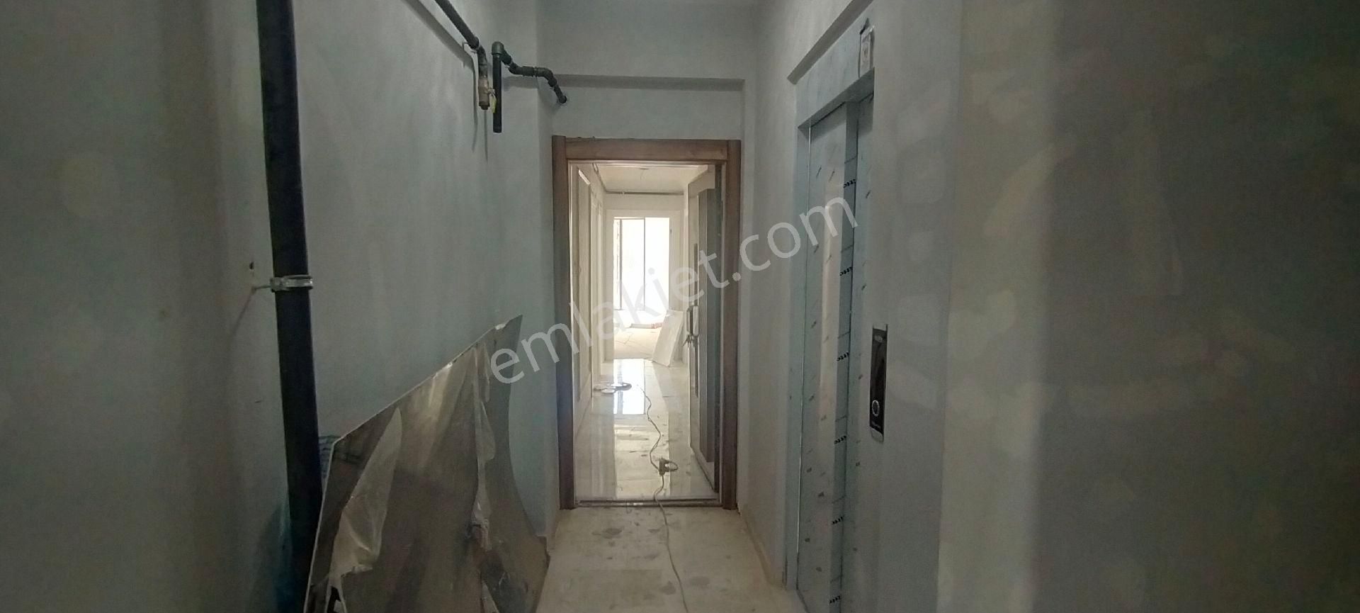 Sancaktepe Merve Satılık Daire Sancaktepe Satılık 3+1 2.Kat 105m²