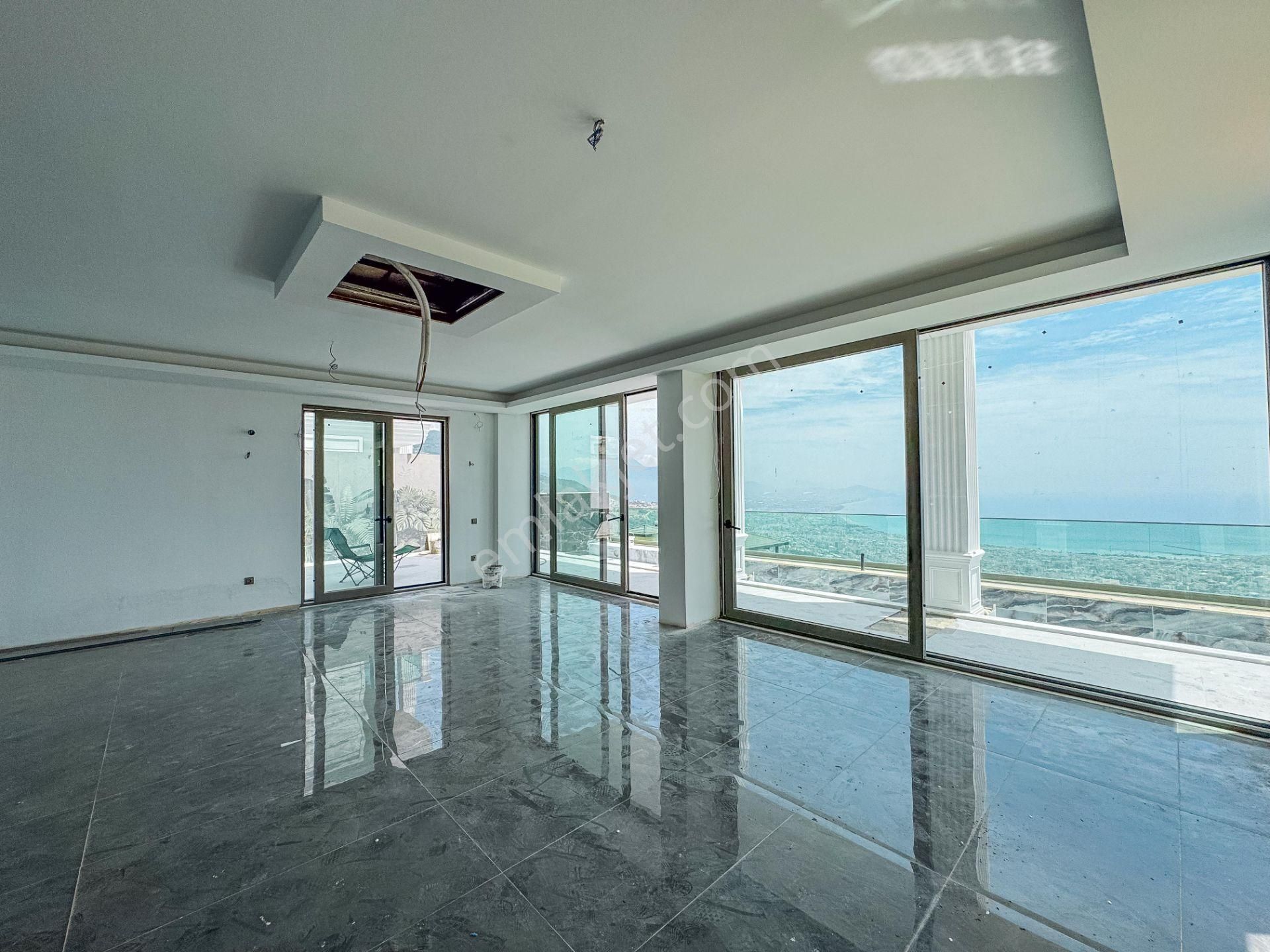 Alanya Tepe'de 4+1 400m² Muhteşem Manzaralı Ultra Lüks Villa!!! - Görsel 11