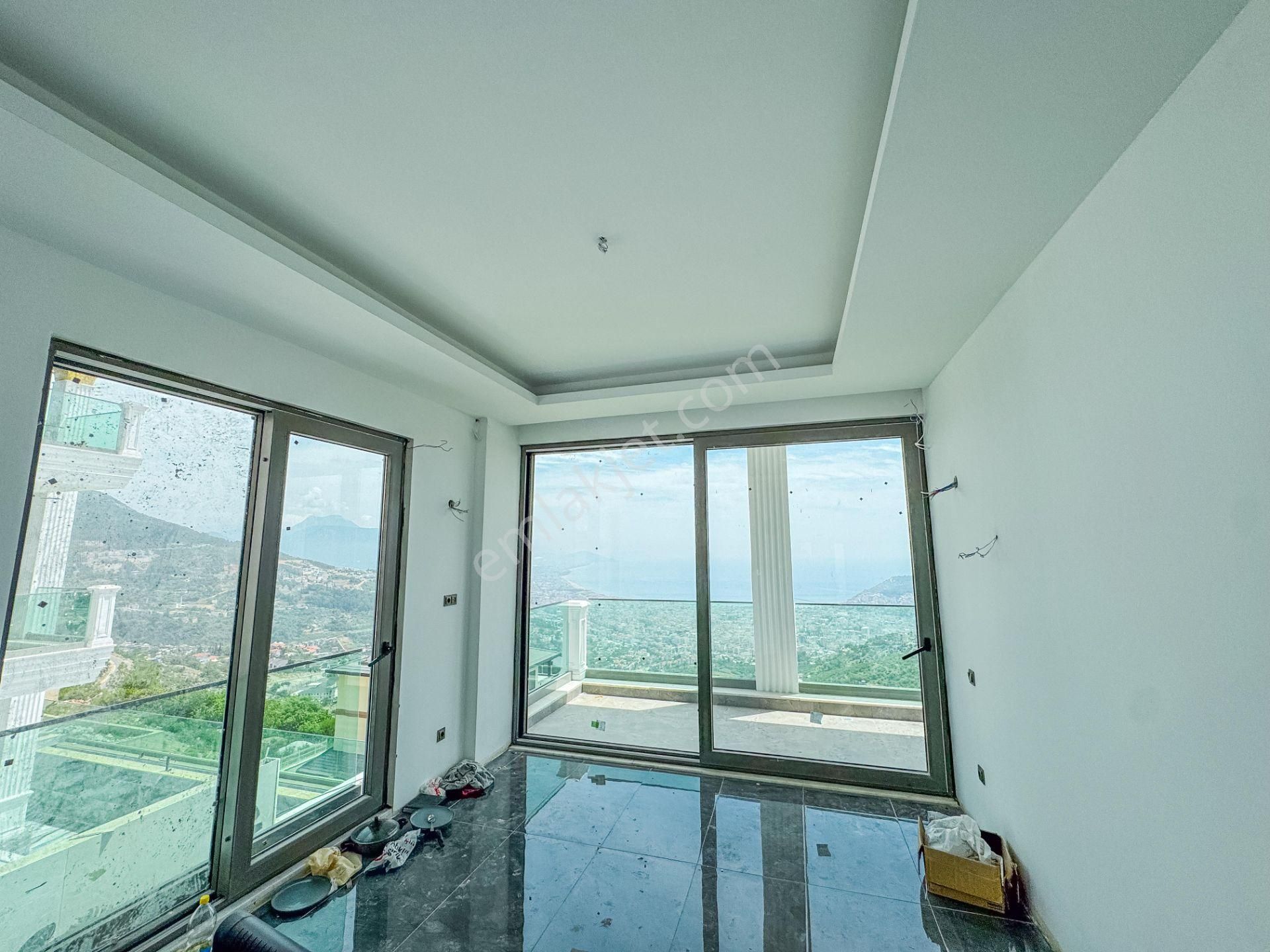Alanya Tepe'de 4+1 400m² Muhteşem Manzaralı Ultra Lüks Villa!!! - Görsel 19