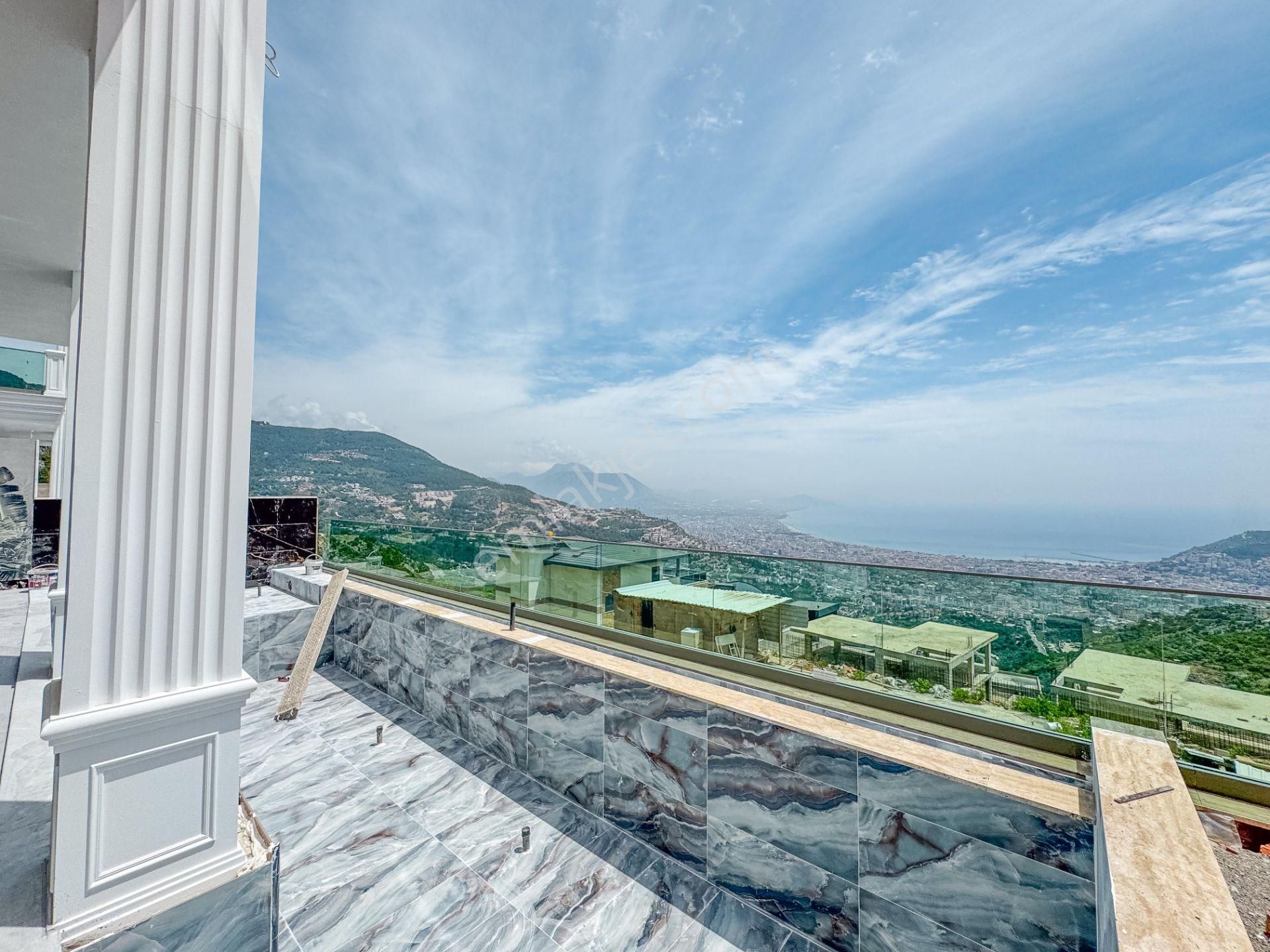 Alanya Tepe'de 4+1 400m² Muhteşem Manzaralı Ultra Lüks Villa!!! - Görsel 10