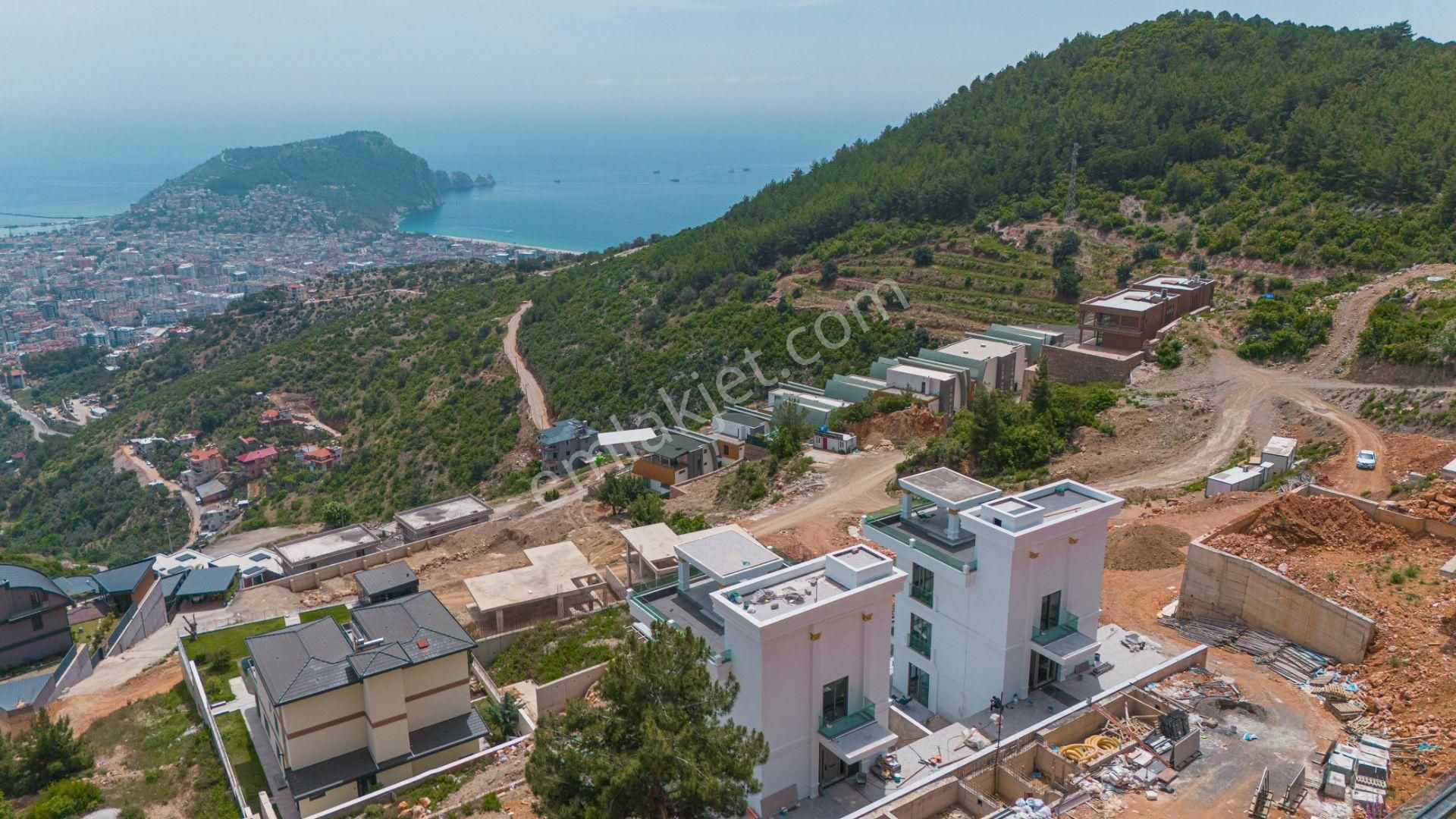 Alanya Tepe'de 4+1 400m² Muhteşem Manzaralı Ultra Lüks Villa!!! - Görsel 27