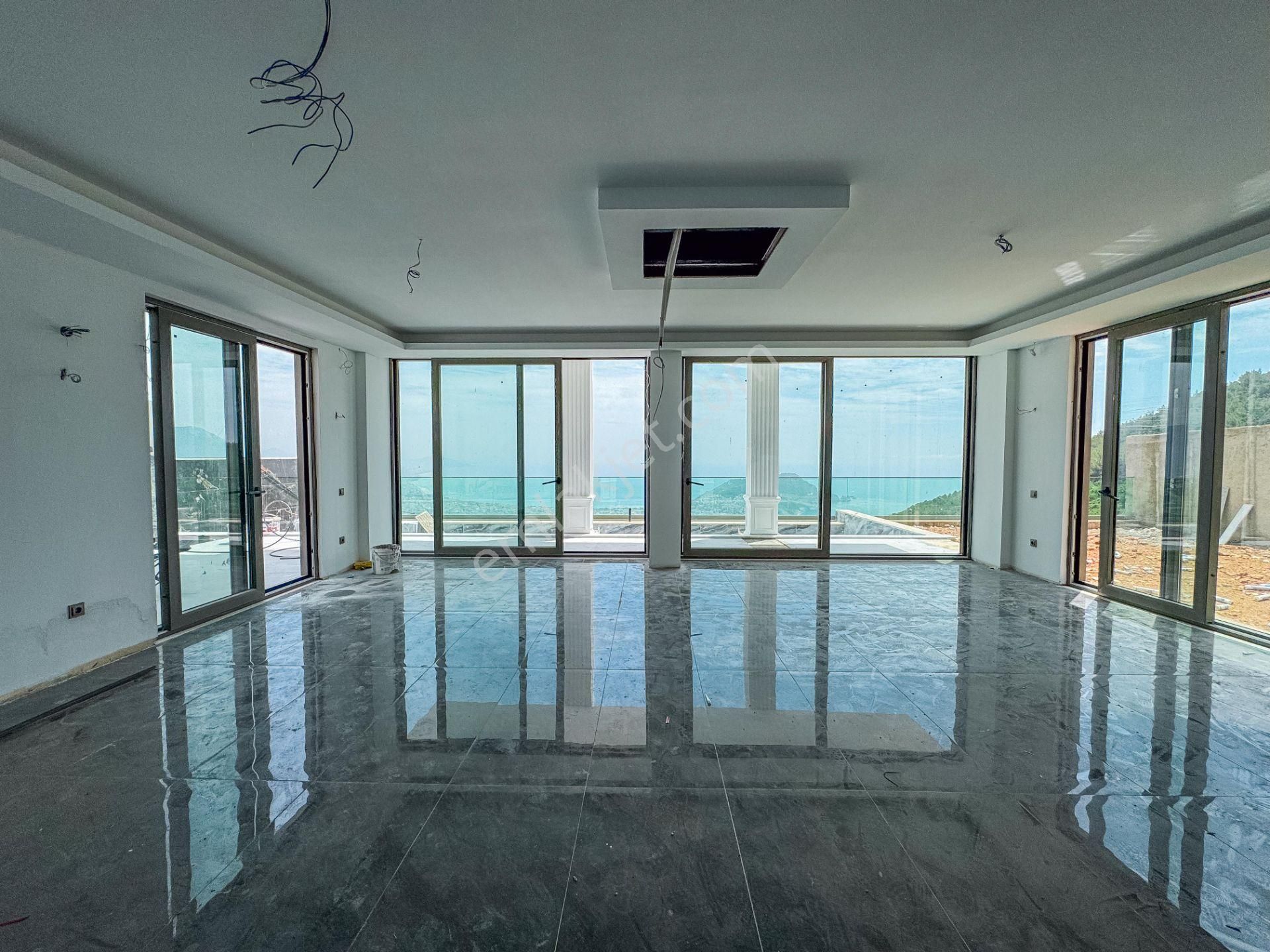 Alanya Tepe'de 4+1 400m² Muhteşem Manzaralı Ultra Lüks Villa!!! - Görsel 13