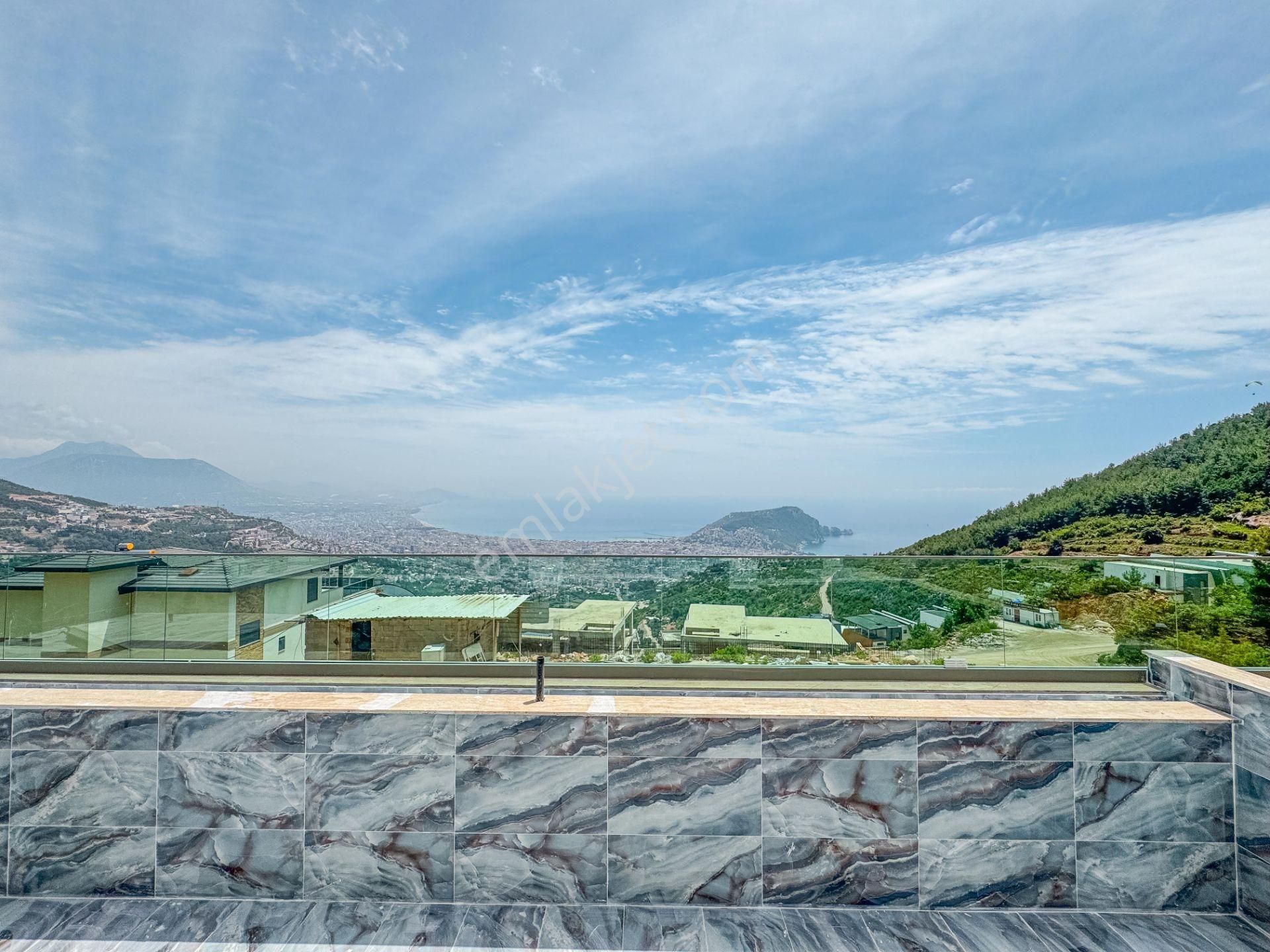 Alanya Tepe'de 4+1 400m² Muhteşem Manzaralı Ultra Lüks Villa!!! - Görsel 12