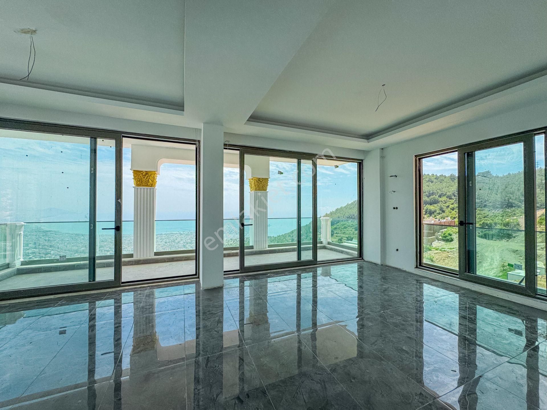 Alanya Tepe'de 4+1 400m² Muhteşem Manzaralı Ultra Lüks Villa!!! - Görsel 2