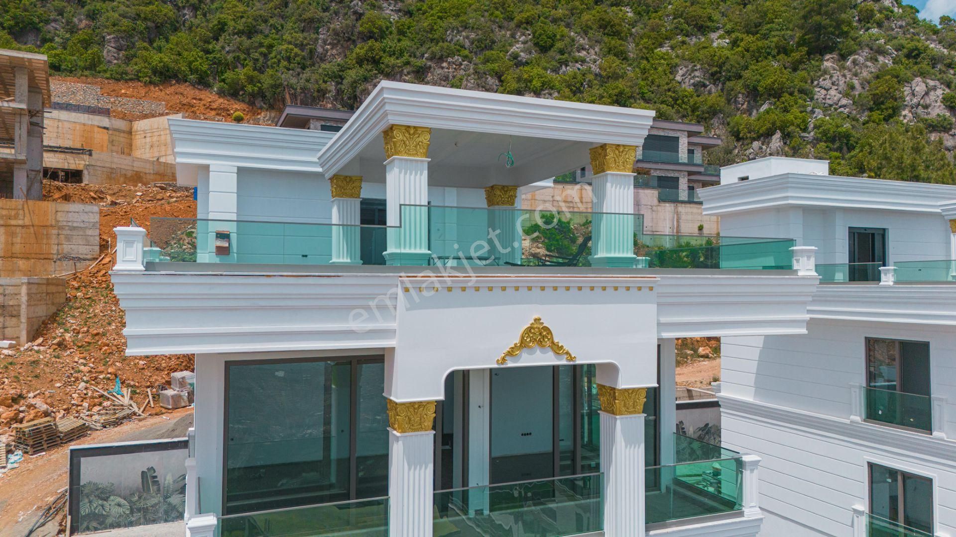 Alanya Tepe'de 4+1 400m² Muhteşem Manzaralı Ultra Lüks Villa!!! - Görsel 28