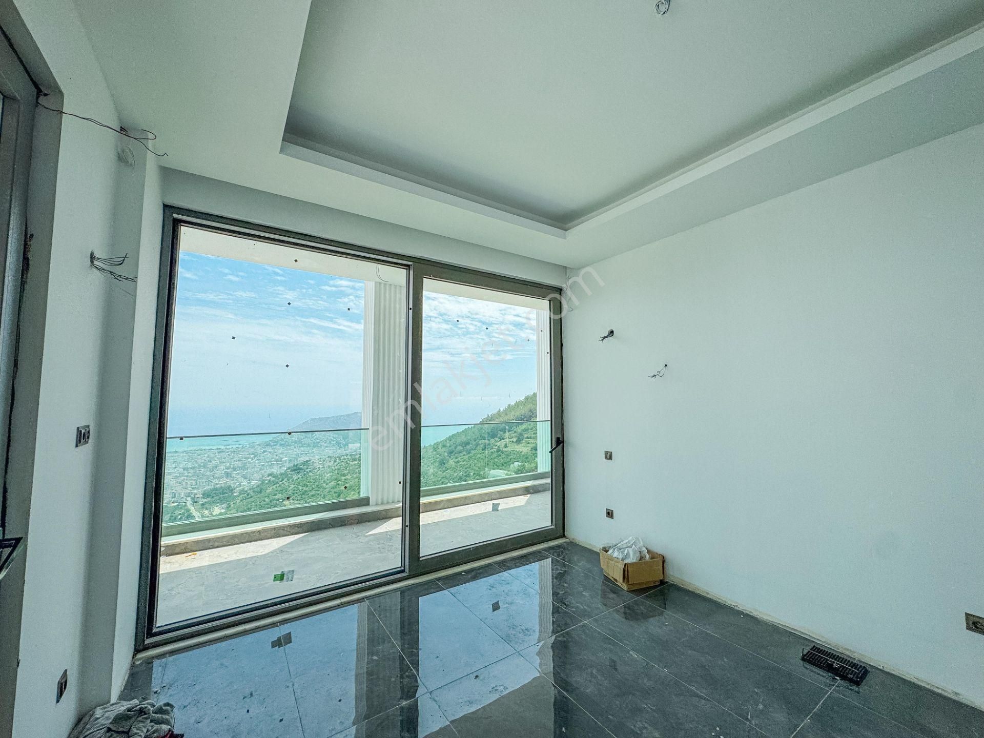 Alanya Tepe'de 4+1 400m² Muhteşem Manzaralı Ultra Lüks Villa!!! - Görsel 16