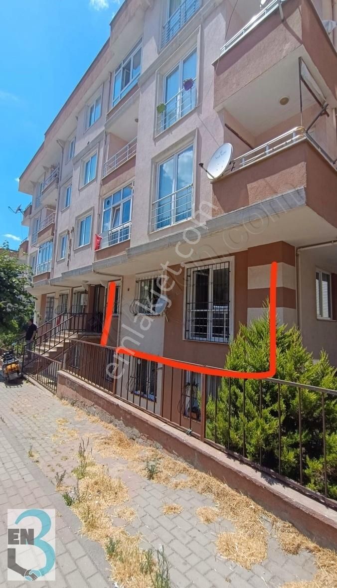 Pendik Güzelyalı Satılık Daire Pendik Güzelyalı Merkez'de E5'e Yürüme Mesafesinde 3+1 Satılık