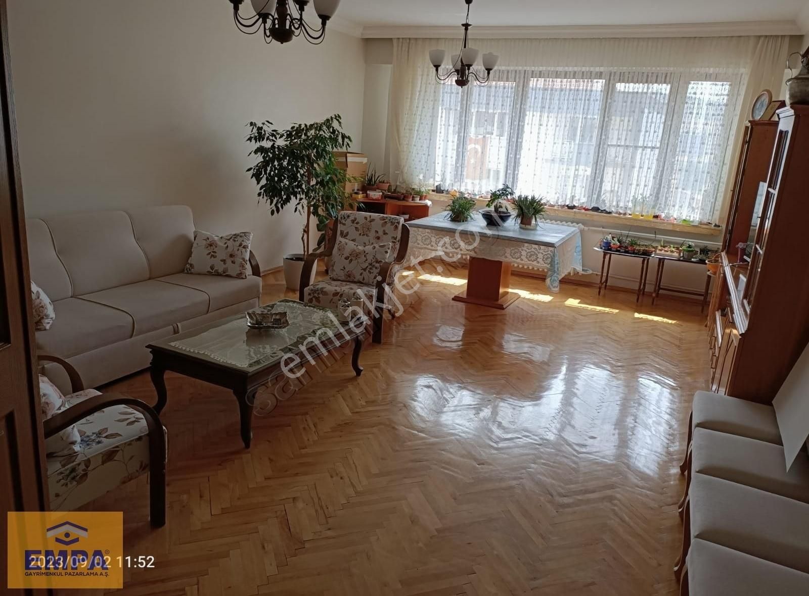 Odunpazarı Vişnelik Satılık Daire EMPA'dan VİŞNELİK ÖĞRETMENLER BULVARI 4+1 175m² BAKIMLI SATILIK