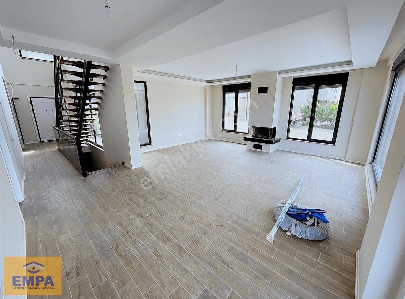 Tepebaşı Karagözler Satılık Villa EMPA'dan KARABAYIR 15. DURAK 365m² ÖZEL HAVUZLU SIFIR LÜKS VİLLA