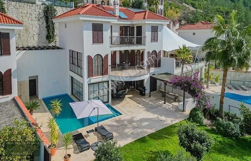 Alanya Bektaş Satılık Villa ALANYA BEKTAŞ 5+2 ÖZEL HAVUZLU VE ÖZEL BAHÇELİ MODERN VİLLA