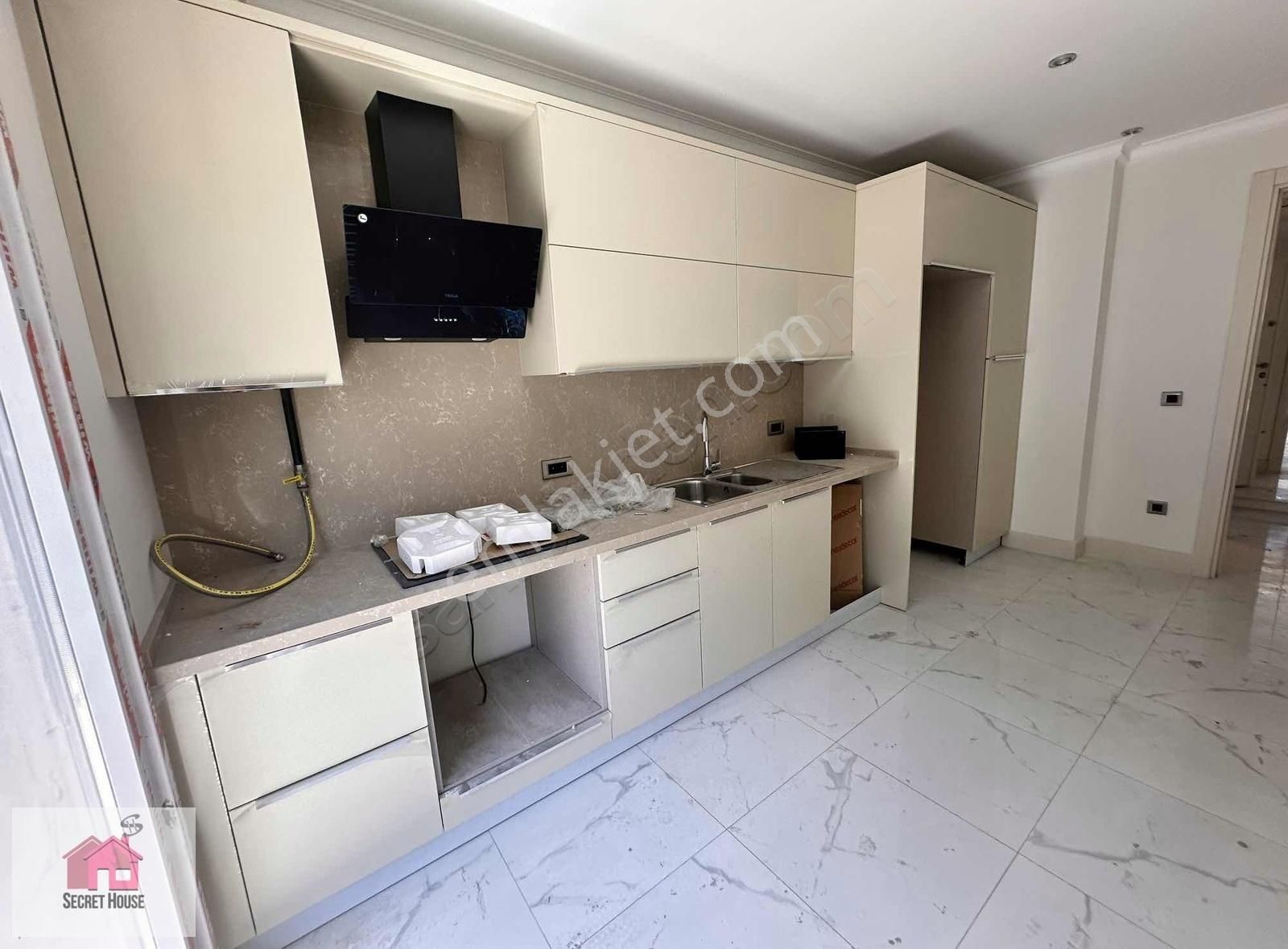 Bahçelievler Bahçelievler Satılık Daire SECRET HOUSE'dan HAS DELTA PROJESİNDE 3+1 manzaralı ARAKAT