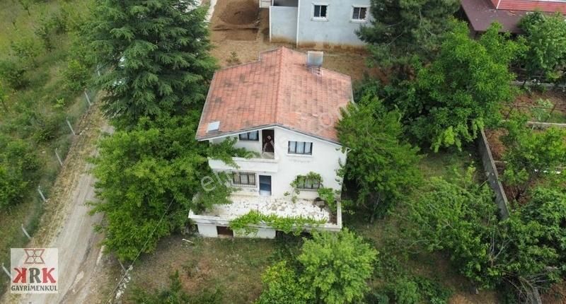 Toroslar Aladağ Satılık Villa MERSİN BORCAK YAYLASIN'DA ANAYOLA 1 DK MESAFEDE 2 KATLI VİLLA