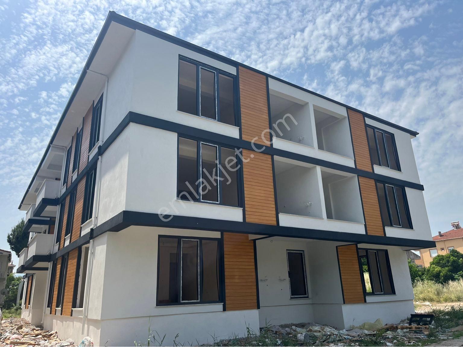 Biga Sakarya Satılık Daire  BİGA AVM ARKASI  YÜKSEK GİRİŞ 3+1 AYRI MUTFAK SATILIK  DAİRE