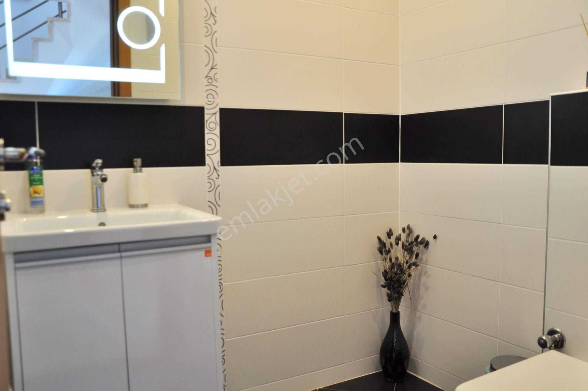 Ölüdeniz'de 753 M2 Arsa Paylı 4 Yatak Odalı Villa - Görsel 13