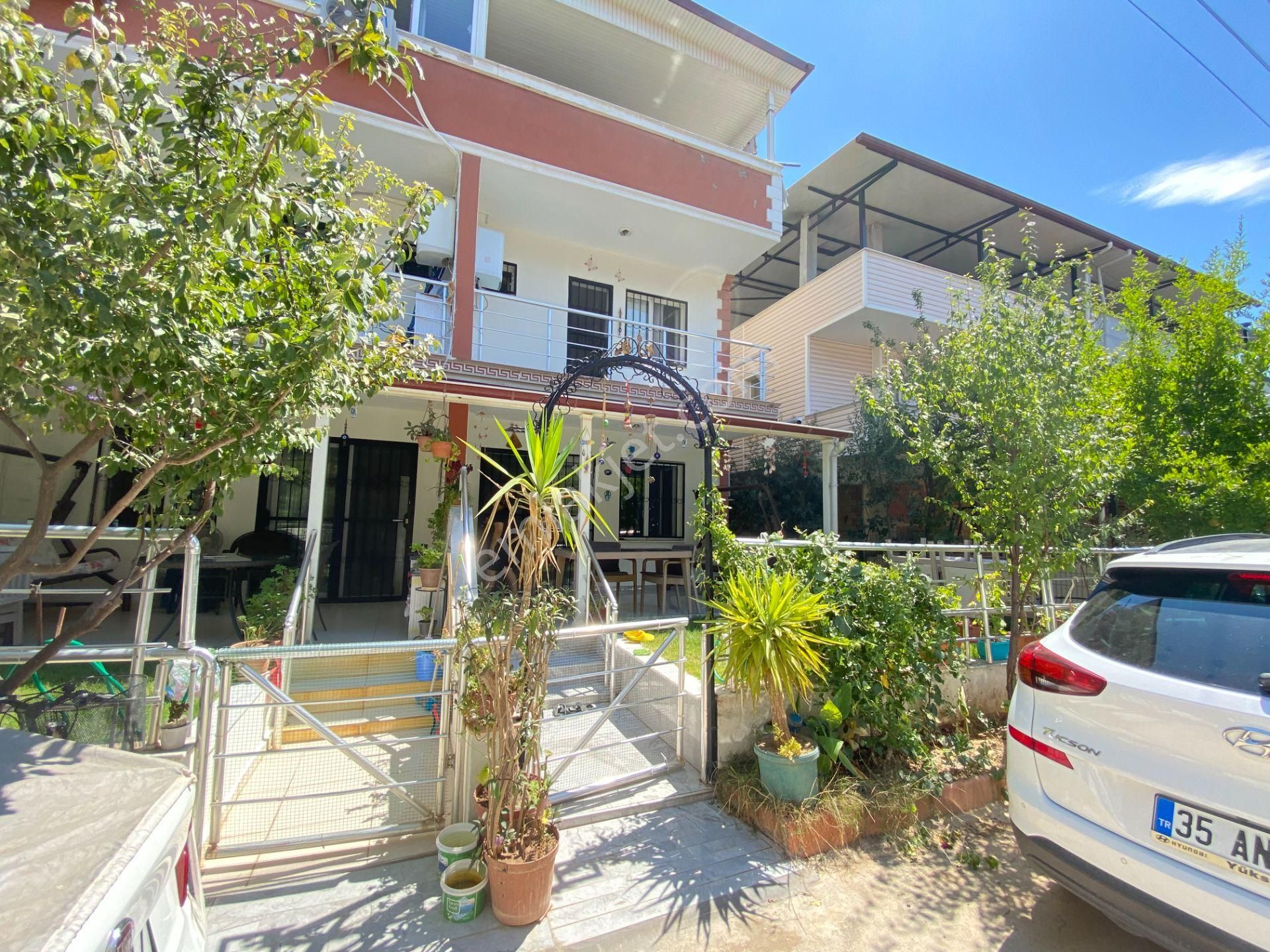 Seferihisar Cumhuriyet Satılık Villa   Doğanbey de Deniz ÇOK Yakın 300m Satılık 3+1 Villa
