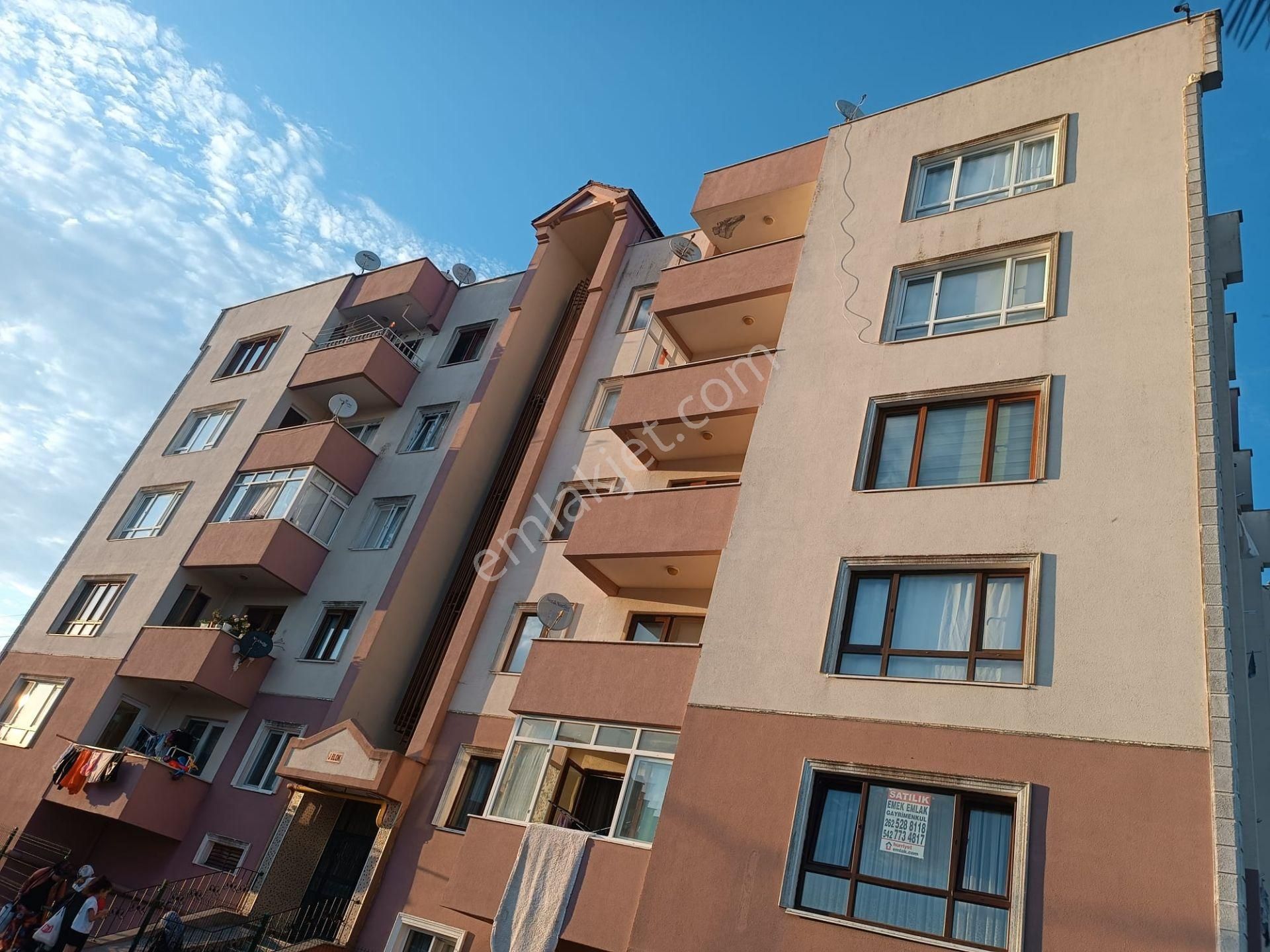 Körfez İlimtepe Satılık Daire  İLİMTEPE MAH.DE 3+1 SATILIK DAİRE EMEK EMLAKTAN S-2641