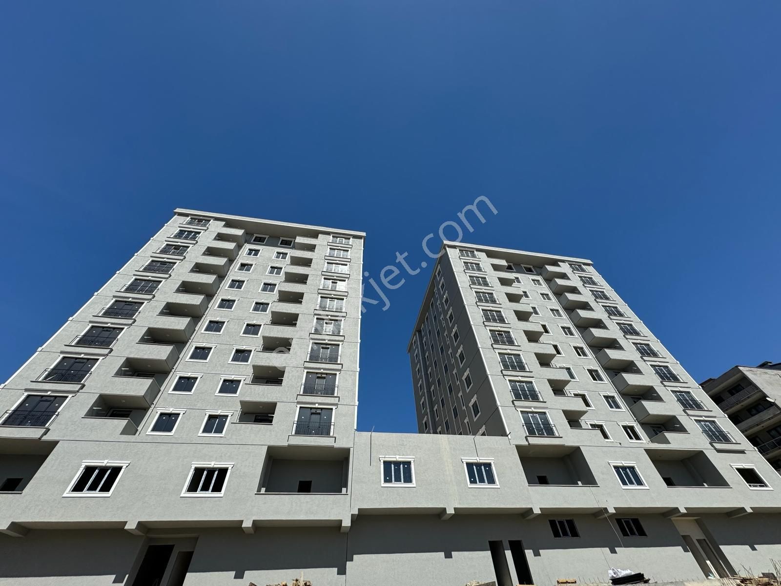 Pendik Dumlupınar Satılık Daire  DÖNÜŞÜM'DEN DUMLUPINAR 'DA SIFIR GENİŞ 3+1 SATILIK DAİRE...