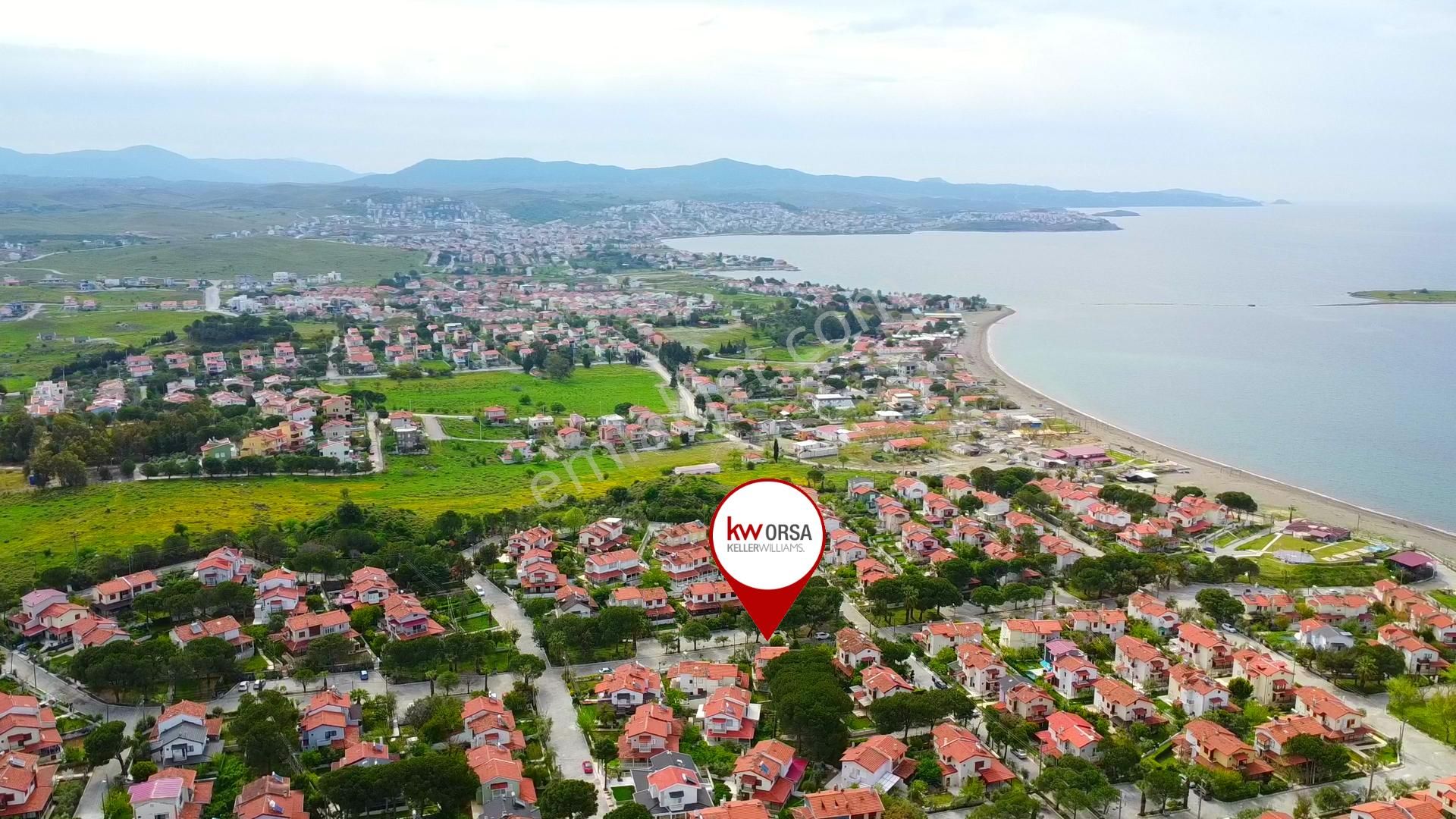 Seferihisar Hıdırlık Satılık Villa  Seferihisar Akar10500ca Denize Sıfır Sitede Yaz Kış Yaşam Keyfi